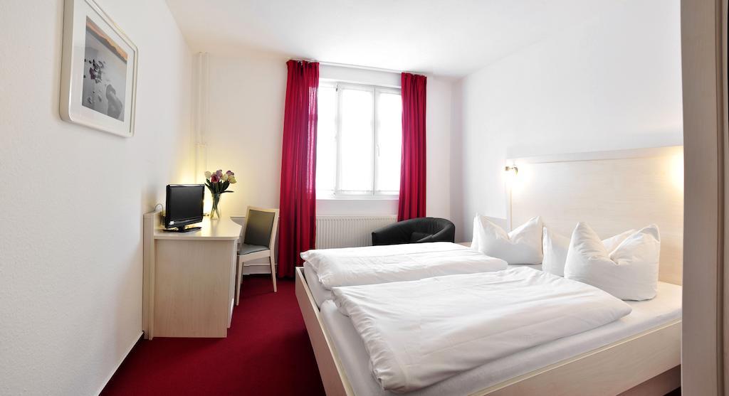 Apart Hotel Ferdinand Berlino Esterno foto